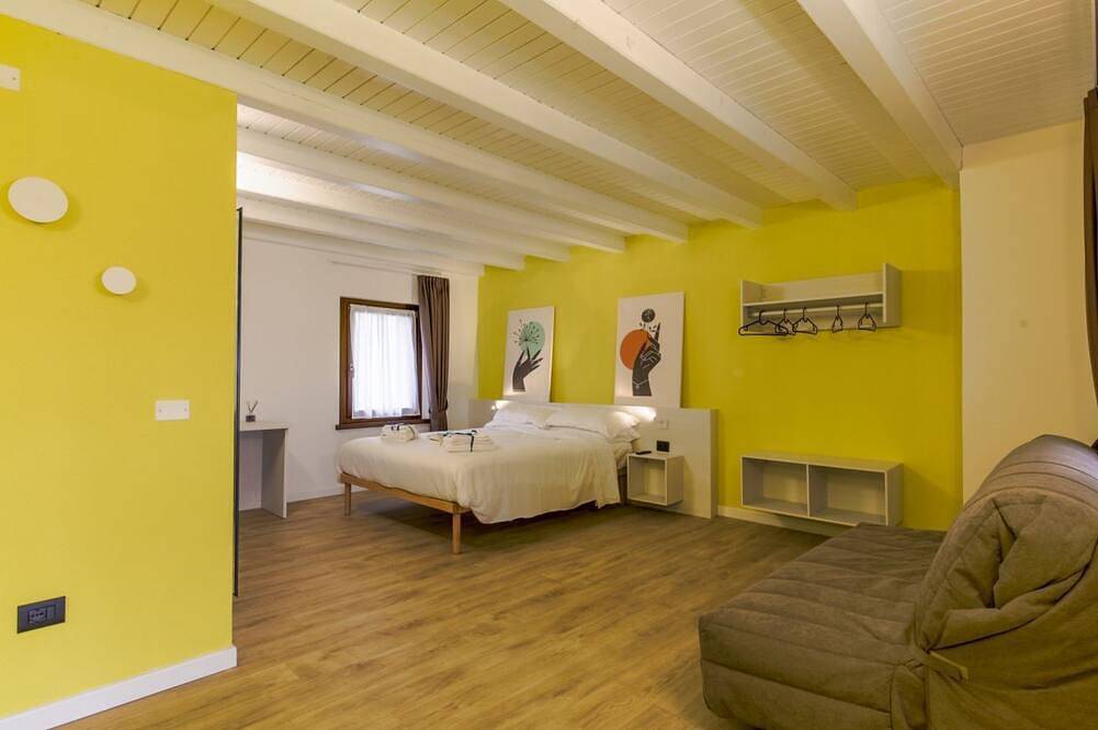 Appartement entier, Primrose - Room in nature with private bathroom in Belluno, Schiara