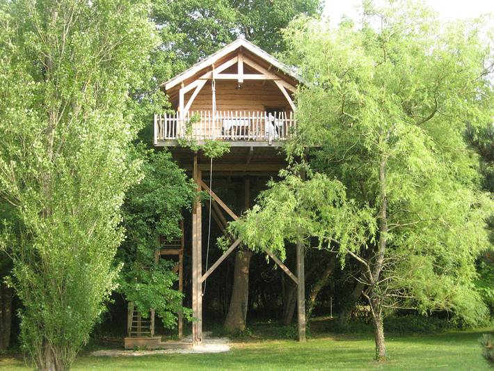 Chambre d’hôte pour 4 personnes, avec piscine à Saint-Sornin