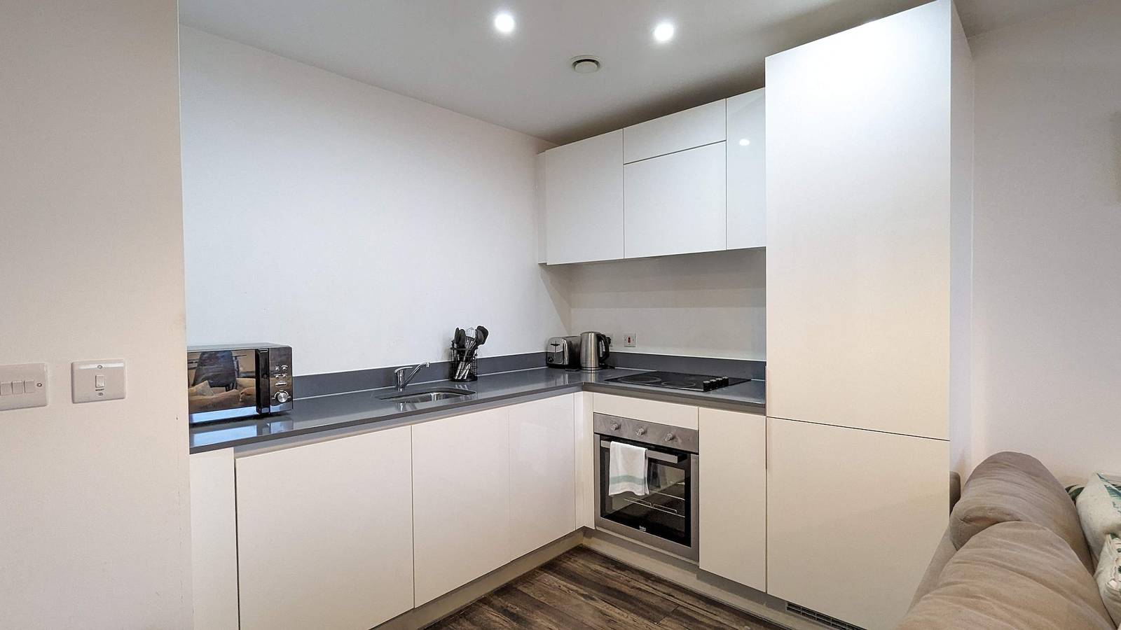 Apartamento entero, City Centre Flat w/ Parking | Sleeps 4 🐾 in Birmingham, Birmingham y alrededores