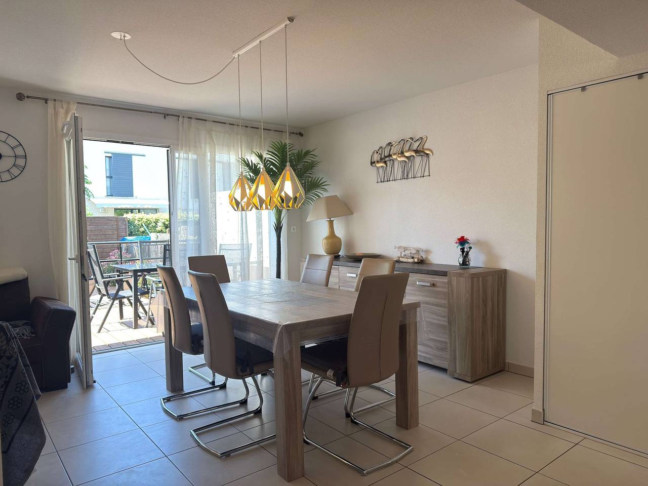 Villa Bianca Modern House with Garden in Sérignan, Côte d'Améthyste