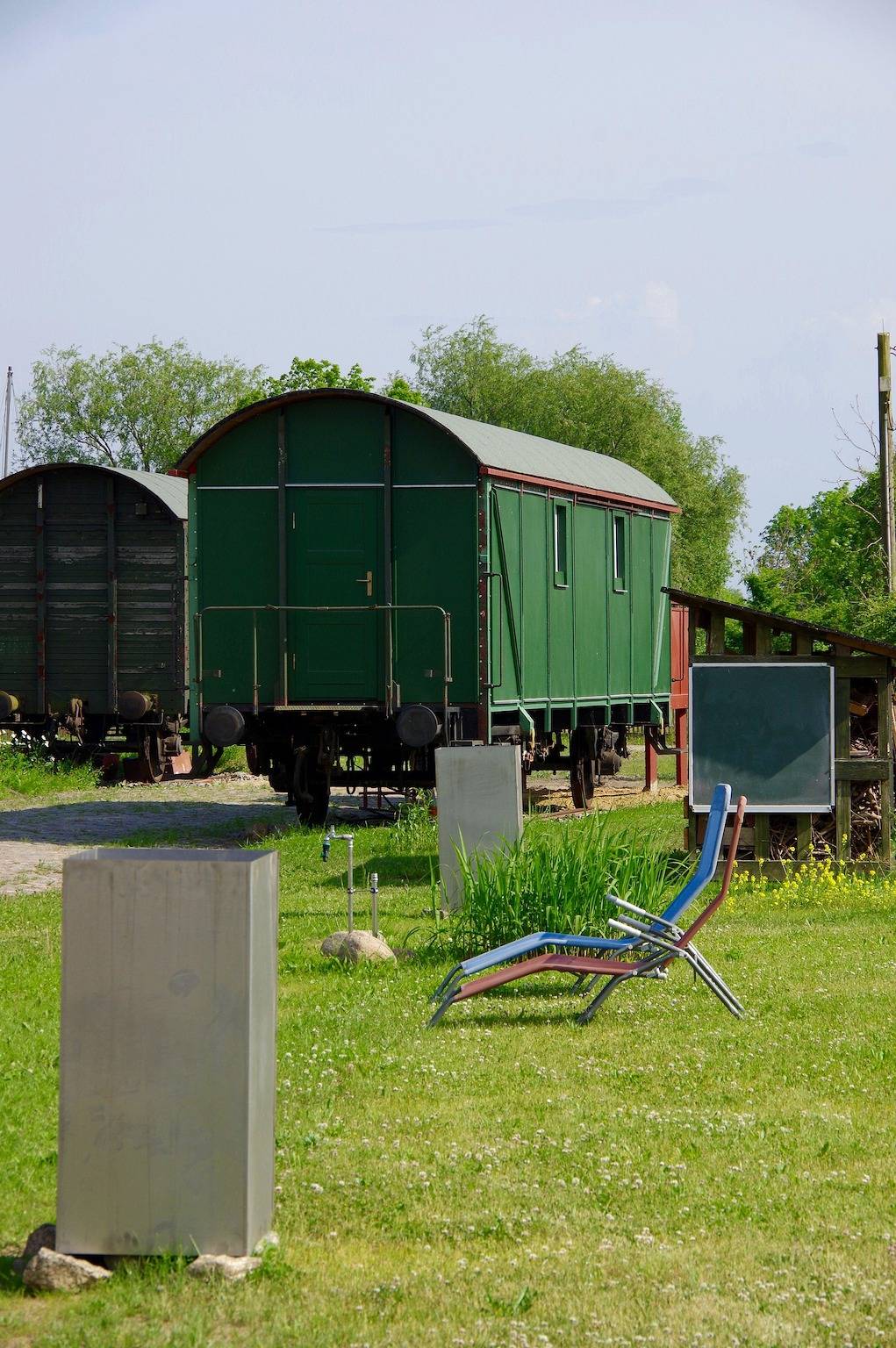 Urlaubsbahnhof  "Schlafwagen" in Lauterbach (Rügen), Putbus