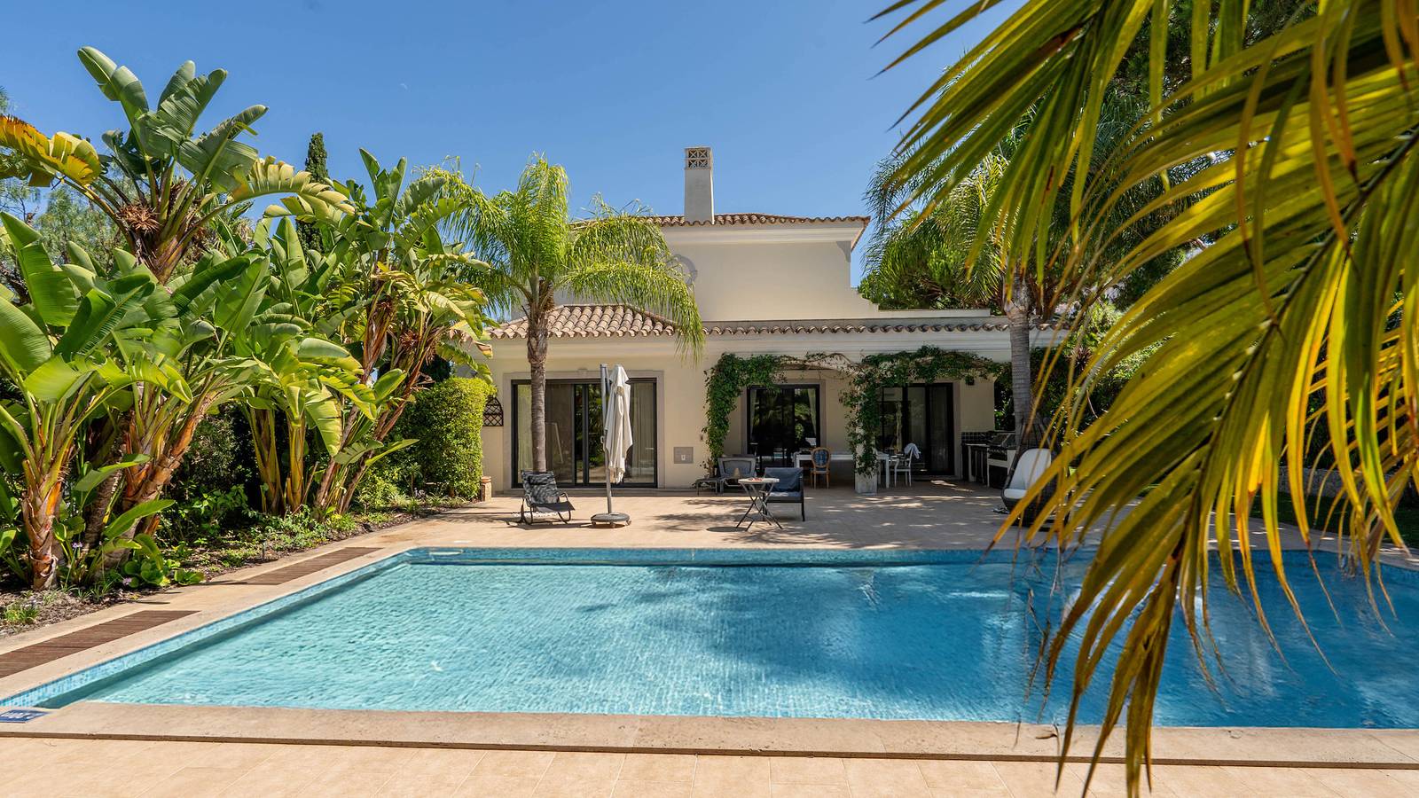 Villa Dasha by the Lake in Almancil, Parque Natural da Ria Formosa