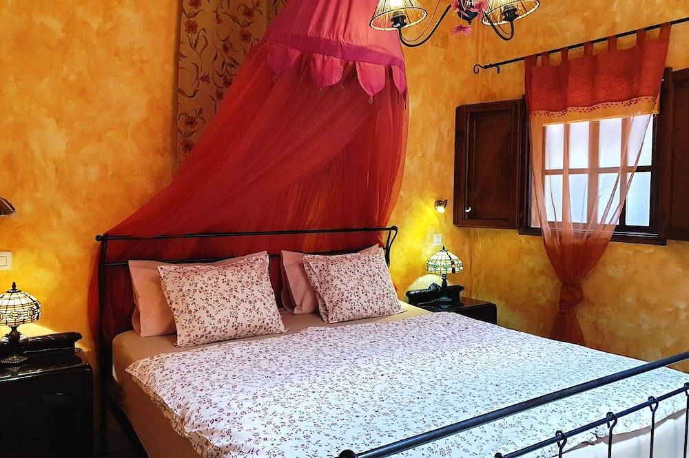 Romántica, histórica casa de campo con jardín tropical. in Arico Viejo, Arico