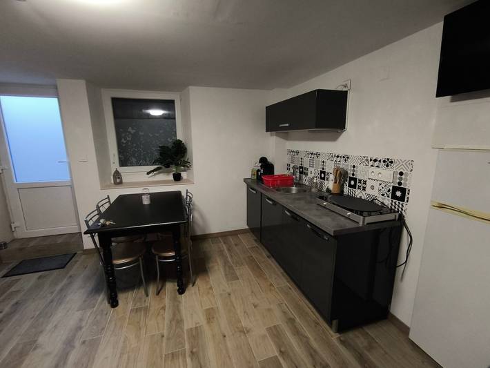 Hel lejlighed, Apartment 'Bienvenue Au Bord De Meuse' with Wi-Fi in Bazoilles-sur-Meuse, Neufchâteau