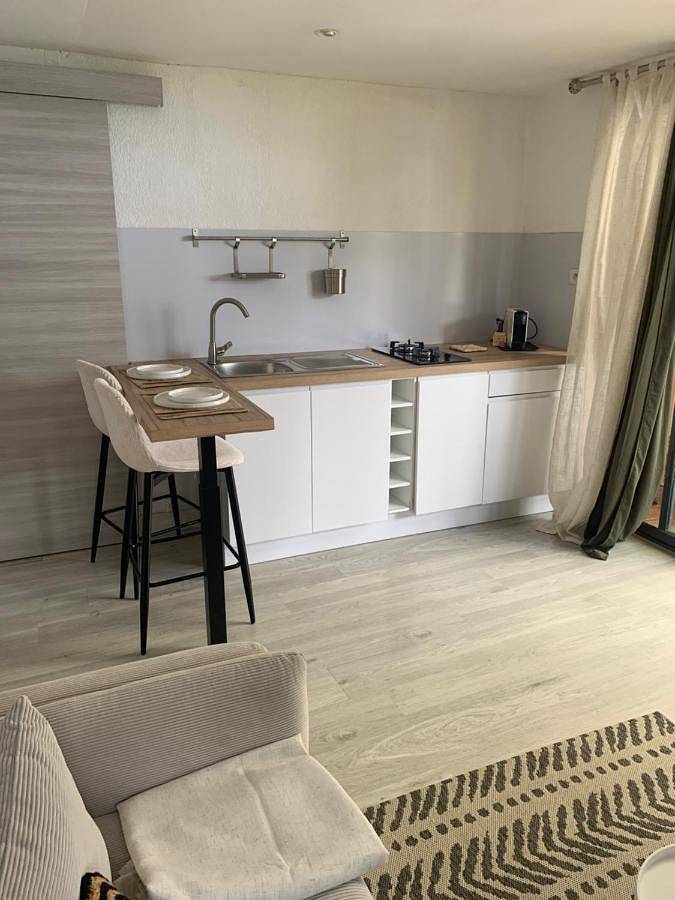 Location de vacances pour 2 personnes, avec terrasse et vue dans Le Quatorzieme