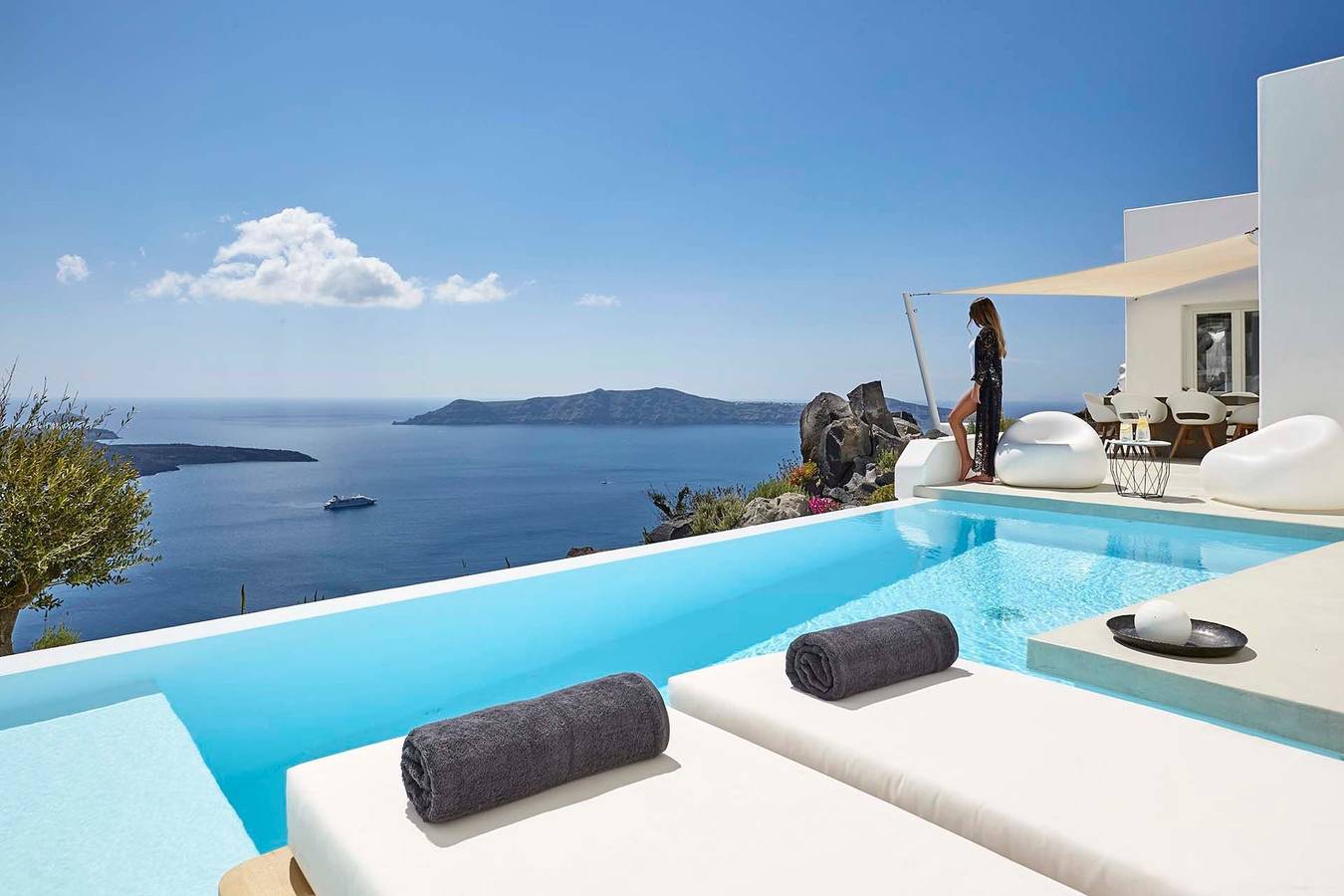 Villa for 4 Guests in Imerovigli, Santorini