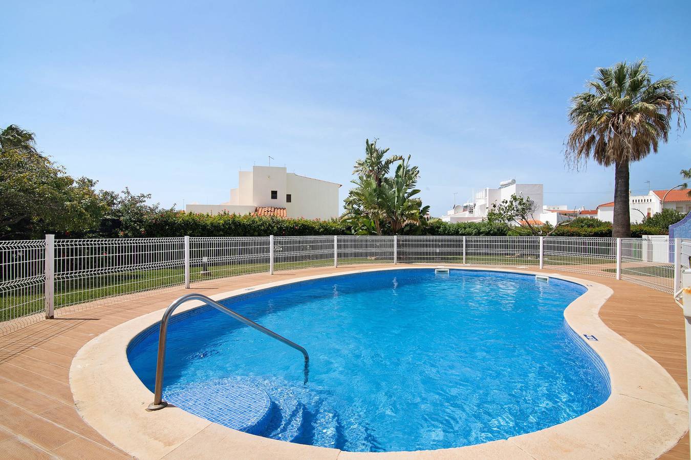 Villa 'Aveiros' con piscina privada, Wi-Fi y aire acondicionado in Albufeira, Distrito de Faro