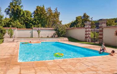 Gîte pour 6 personnes, avec piscine et jardin à Ocquerre