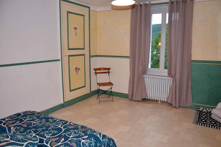 Location de vacances pour 5 personnes, avec jacuzzi à Chambon-sur-Voueize - 3