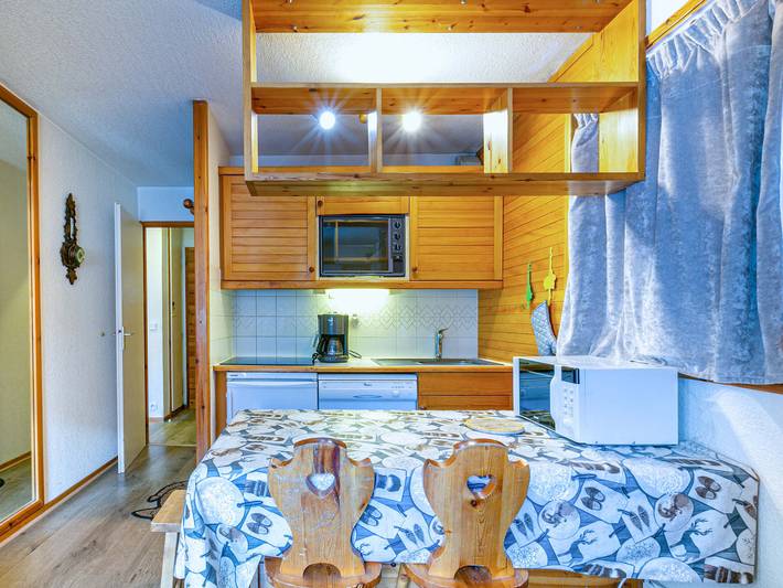 Gîte pour 4 personnes, avec balcon dans Office De Tourisme De Val D Isere - 4