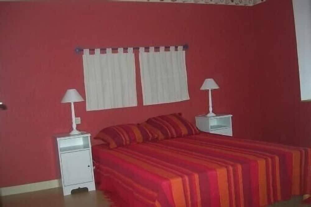 50m vom Strand entfernt, altes Fischerhaus komplett renoviert. in Île-Grande, Pleumeur-Bodou