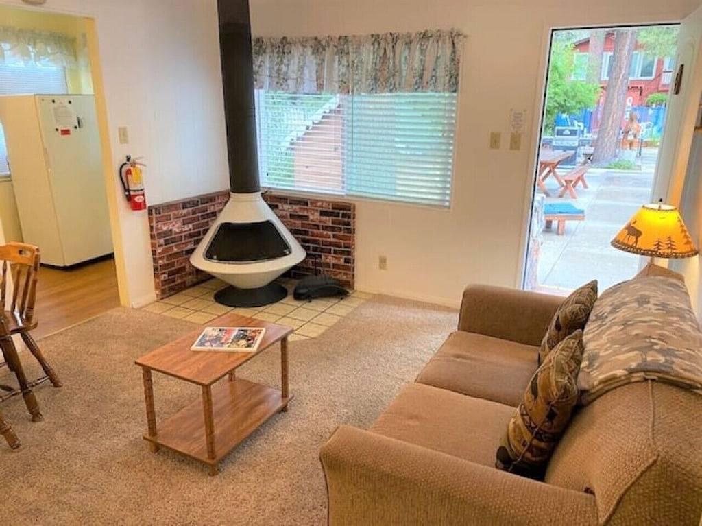 Charming Timber Haven Lodge (1Brm-4guest) Cabin #4 in Big Bear Lake, San Bernardino County