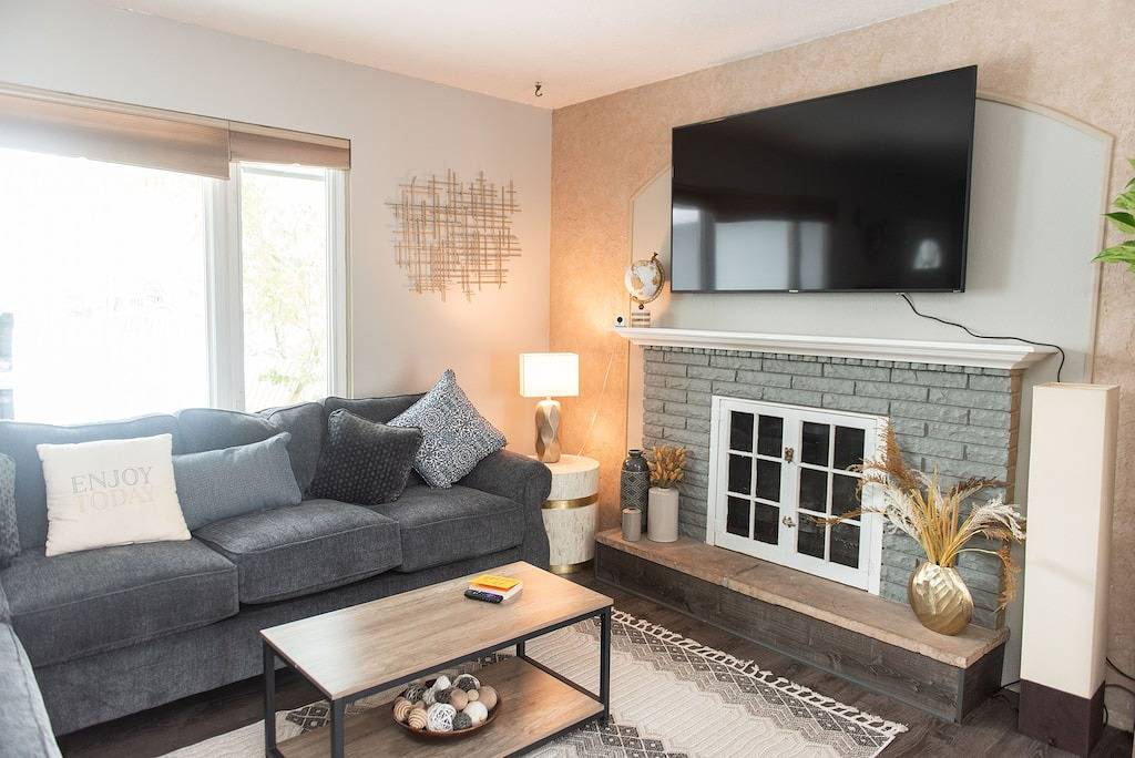 Tranquil 5 bedroom home with large deck and yard in Billings, Yellowstone County