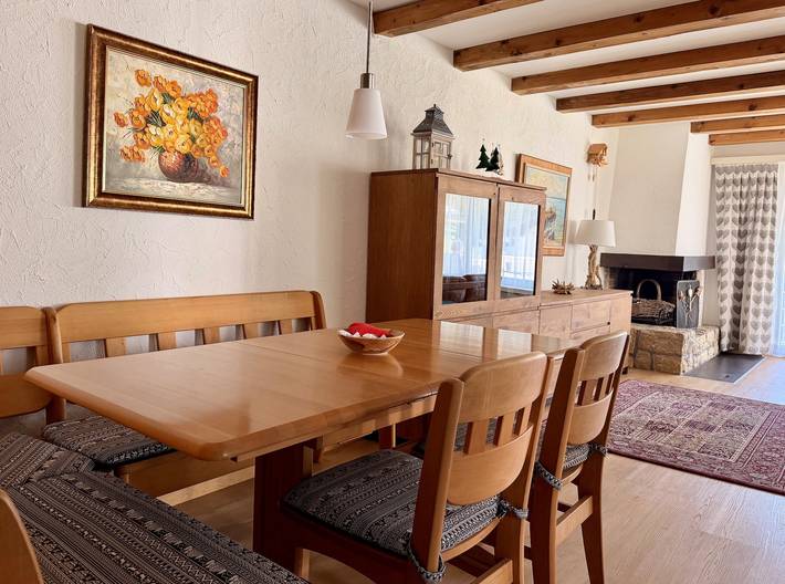 Ganze Ferienwohnung, Casa Zappaterra - 3.5 Zimmerwohnung - nahe Bergbahnen Laax in Laax GR 2, Laax