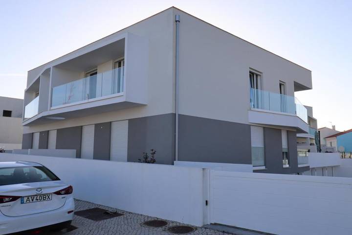 Apartamento inteiro, T3 Euro Beach Life - Salir do Porto in Salir do Porto, Tornada e Salir do Porto