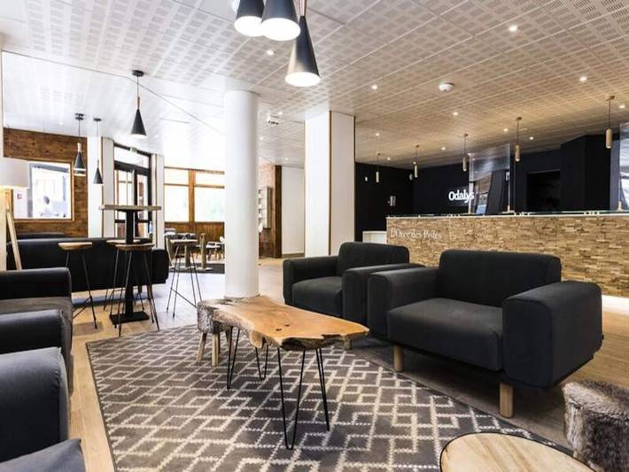 Chalet pour 10 personnes, avec piscine ainsi que sauna et balcon, animaux acceptés à Saint-Sorlin-d'Arves