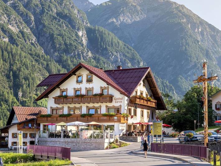Ferienwohnung für 3 Personen, mit Terrasse und Garten sowie Sauna und Ausblick in Holzgau
