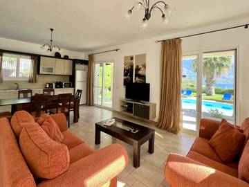Villa for 7 Guests in Kefalonia, Greece, Picture 1