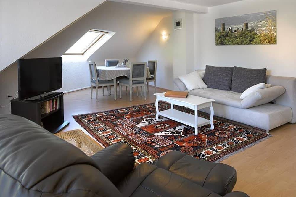 Ganze Wohnung, Ferienwohnung Wiltburg - Ferienwohnung Weingut Anton Hammes in Alken, Osteifel