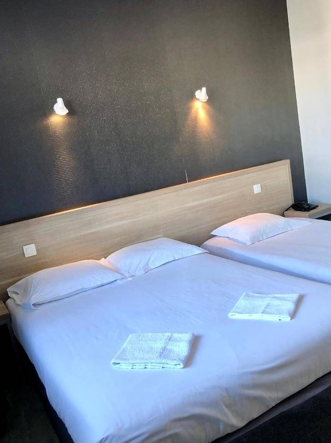 Standard Twin Room in Gorron, Mayenne