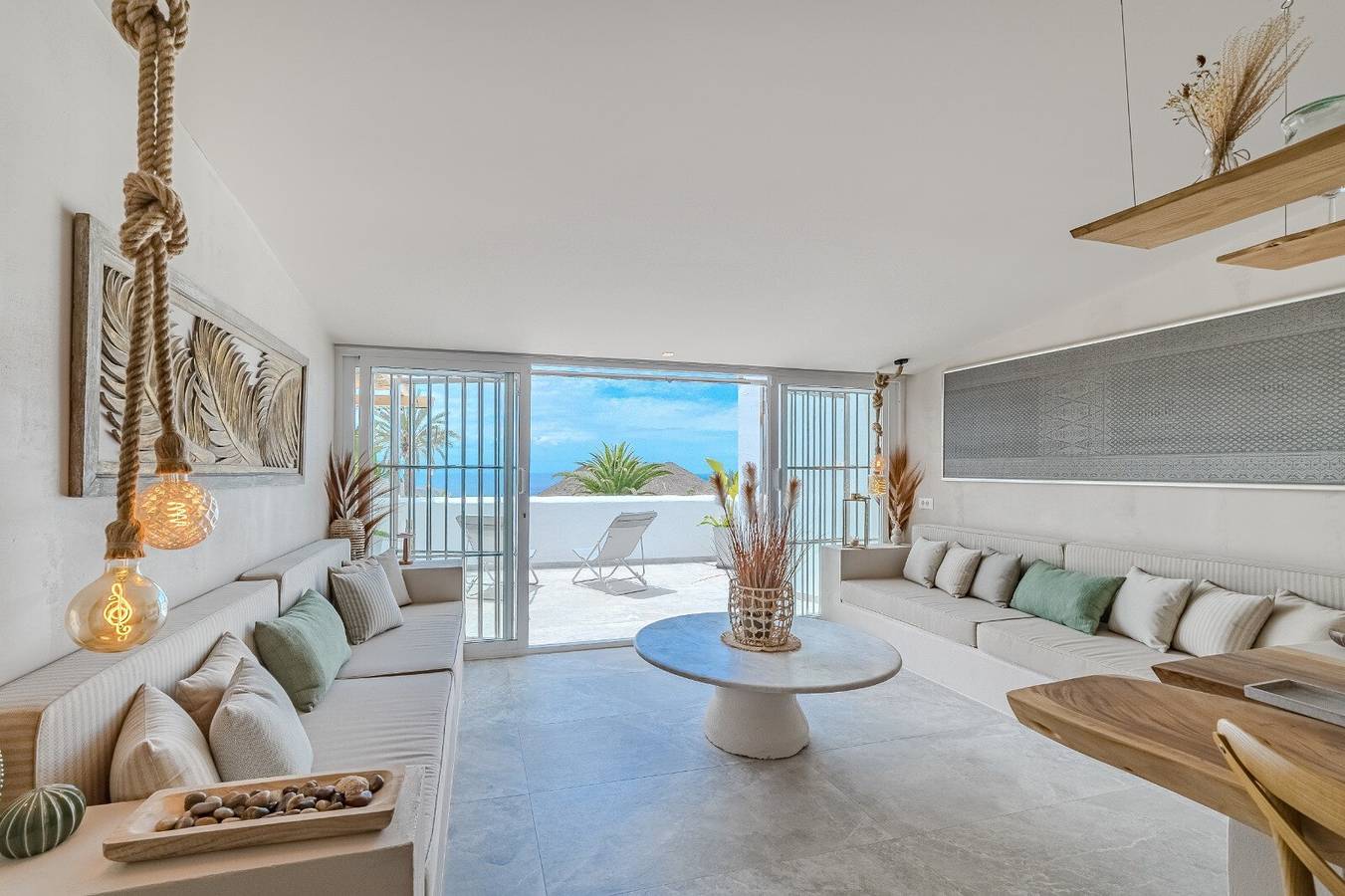 Maison de vacances 'Oceania A' avec vue mer, Wi-Fi et climatisation in Chayofa, Arona