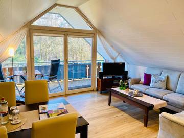 Ferienwohnung für 3 Personen, mit Ausblick und Garten in Undeloh