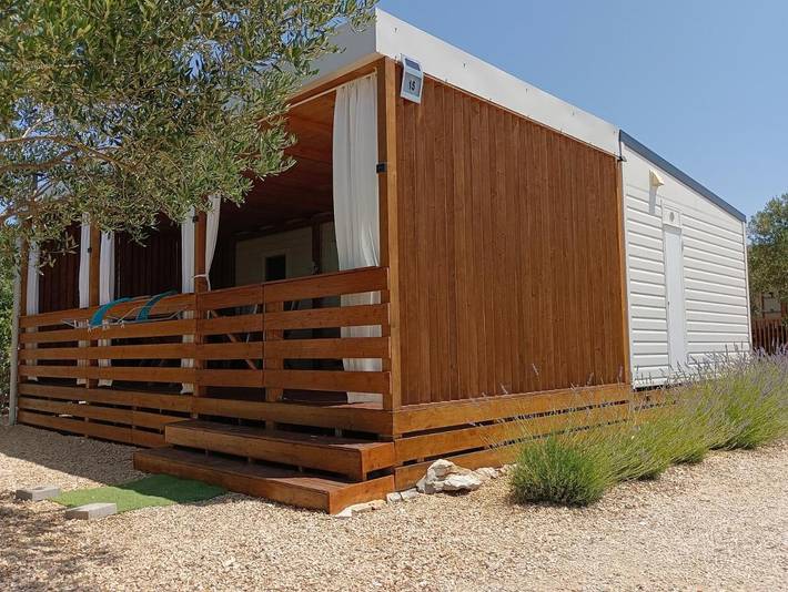 Camping für 5 Personen, mit Garten in Pirovac