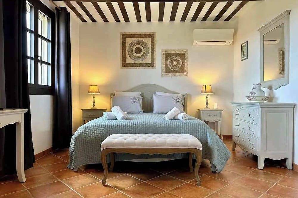 Villa in Murs, heart of the Luberon in Murs, Regionaler Naturpark Luberon