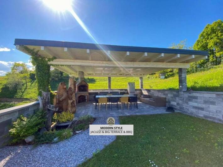 Gîte pour 6 personnes, avec terrasse ainsi que sauna et vue, animaux acceptés à Velike Lašče