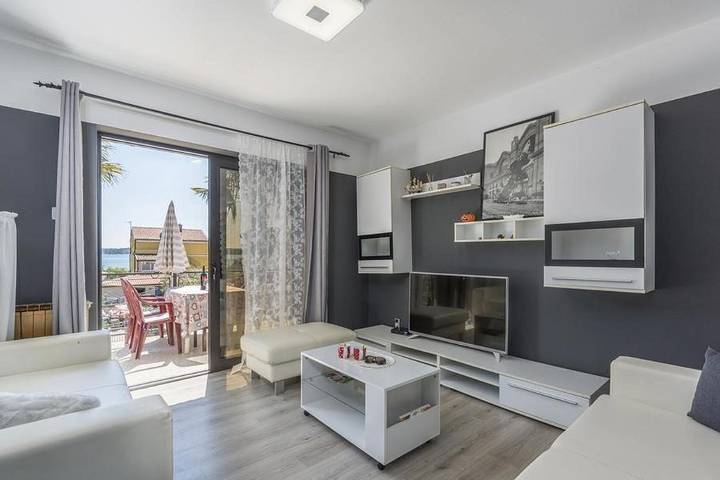 B&b per 2 persone, con balcone e giardino a Novigrad