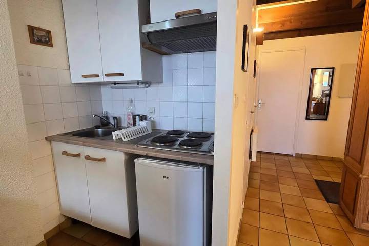 Gîte pour 6 personnes, avec balcon et piscine dans Plage La Milady - 4