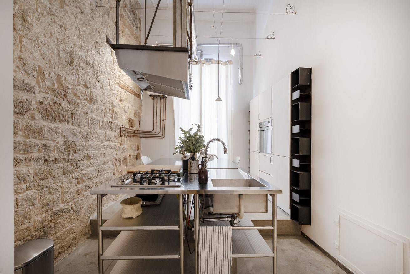 Appartement entier, Palazzo D'Amelj in Bari, Province de Bari