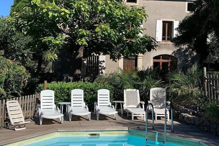 Maison de vacances pour 15 personnes, avec Terrasse et Jardin dans Largentière