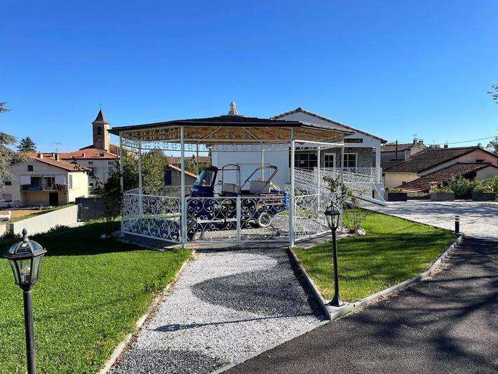 Gîte pour 4 personnes, avec piscine ainsi que jardin et jacuzzi à Rieux-de-Pelleport - 2