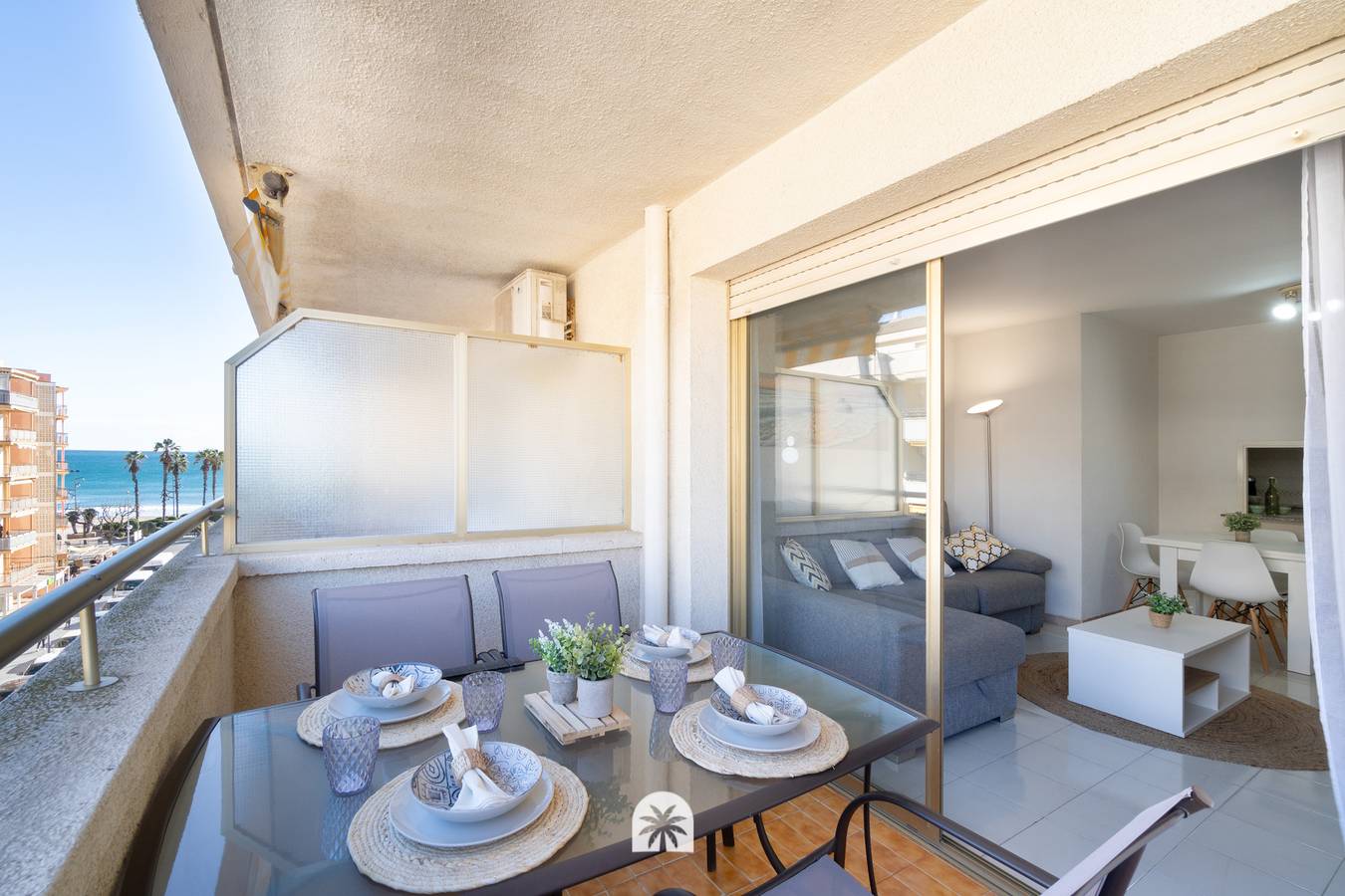 Entire apartment, Holiday apartment for 4 people in La Pineda, Platja de la Pineda