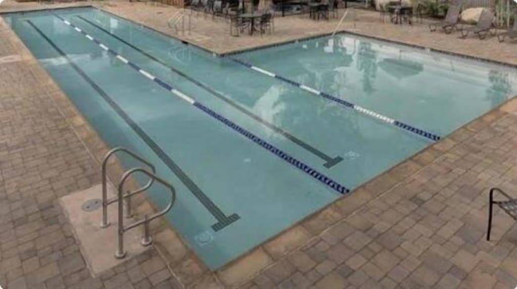 Ganze Wohnung, In unmittelbarer Nähe zum Squaw, Alpine, Northstar mit späten Sonntag Check-Out im Winter in Truckee, Donner Lake