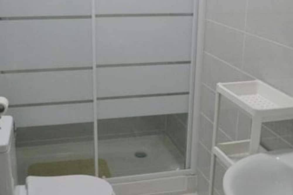Ganze Wohnung, 1 Schlafzimmer Apartment mit Galerie Balkon Free Netflix, Klimaanlage in El Barrio, Alicante