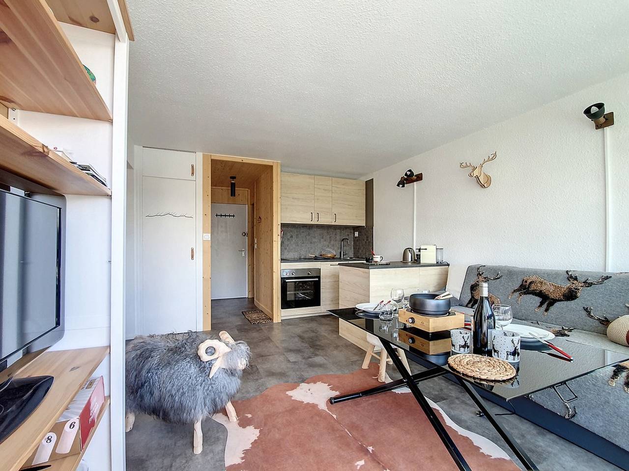 Ganze Wohnung, Modernes 3-Zimmer-Apartment, Ski-in/Ski-out, Balkon, außergewöhnliche Aussicht in Les Menuires, Saint-Martin-de-Belleville