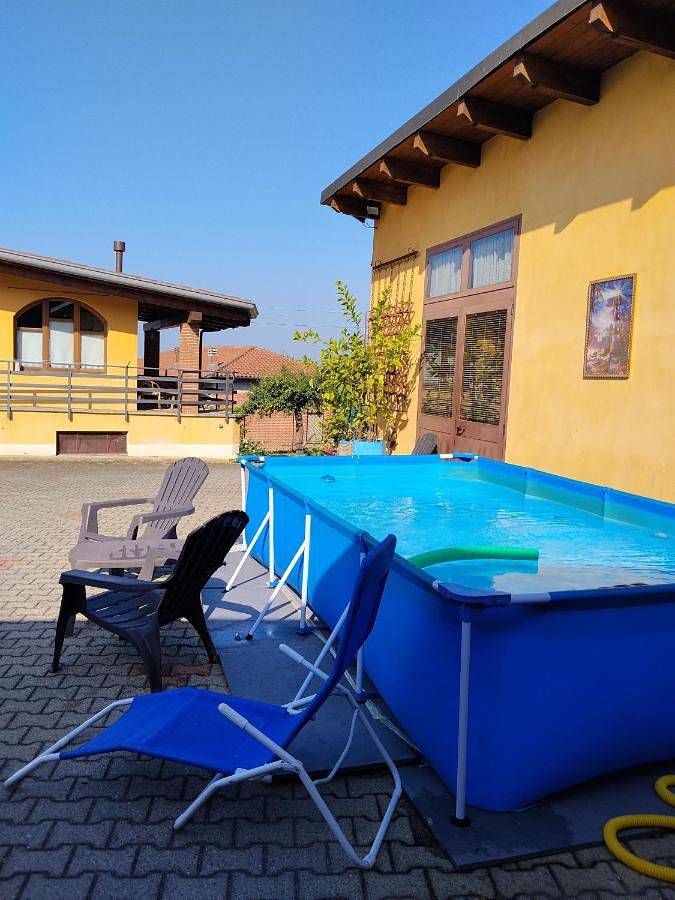 Gîte pour 3 personnes, avec Balcon et Terrasse ainsi que Jardin et Piscine à Govone - 3