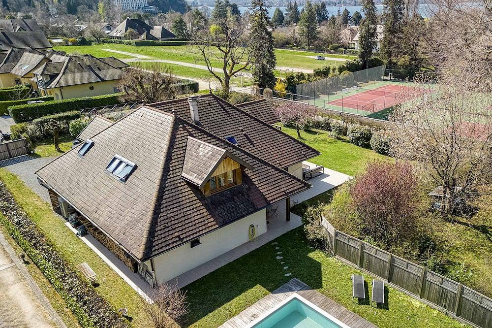 Villa Norton - piscine et proche du Lac in Menthon-Saint-Bernard, Región de Annecy