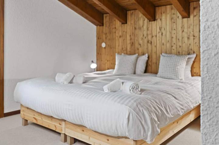 Ganze Wohnung, Piscine, Ski & Vue sur le lac – Crans 6 pers in Crans-Montana, Sion - Sierre & Umgebung