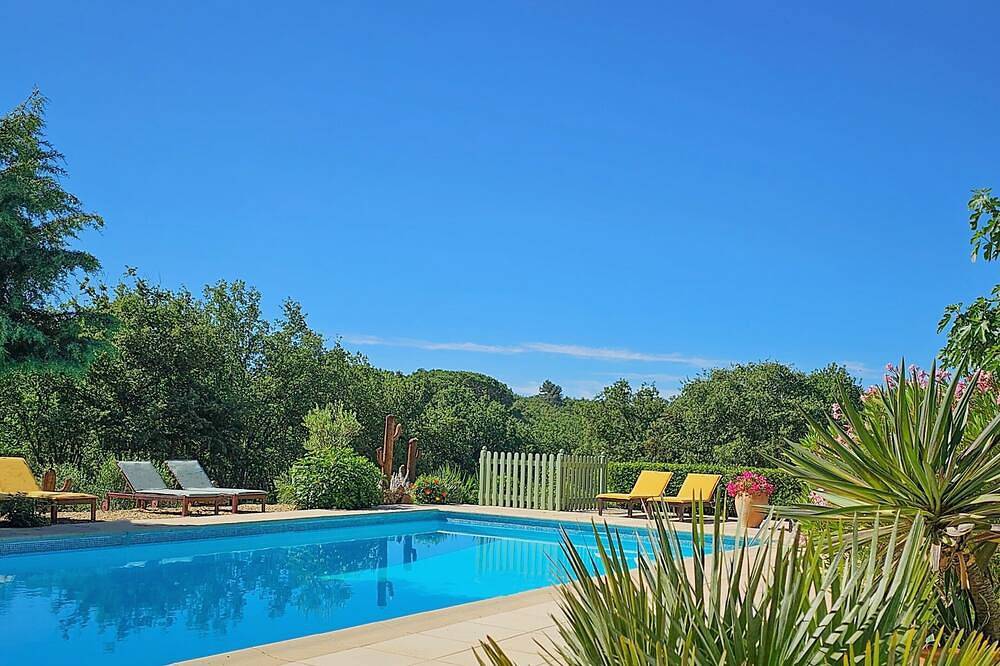 Domaine de Conillieres - Gite La Bastide in Saint-Maximin-la-Sainte-Baume, Brignoles region