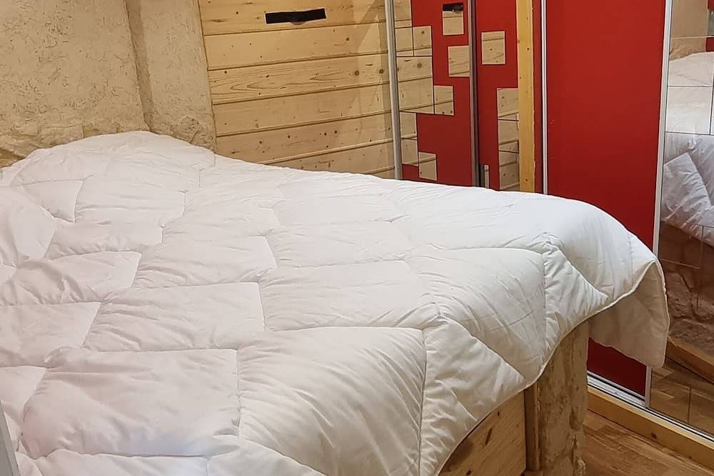 Ganze Wohnung, Apartment* Wifi * Spacious * Modern *4/5 Persons in Isola 2000, Isola