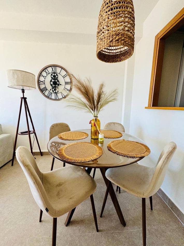 Apartamento entero, Apartamento 'Sea Breeze Ii La Manga' con vistas al mar, wifi y aire acondicionado in Playa del final de la manga (La Manga), San Javier