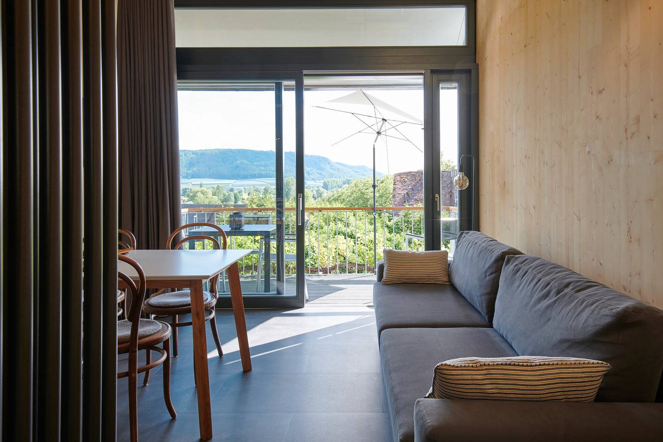 Holiday Home 'Ferienhaus Klar Zur Wende' with Balcony in Espasingen, Stockach