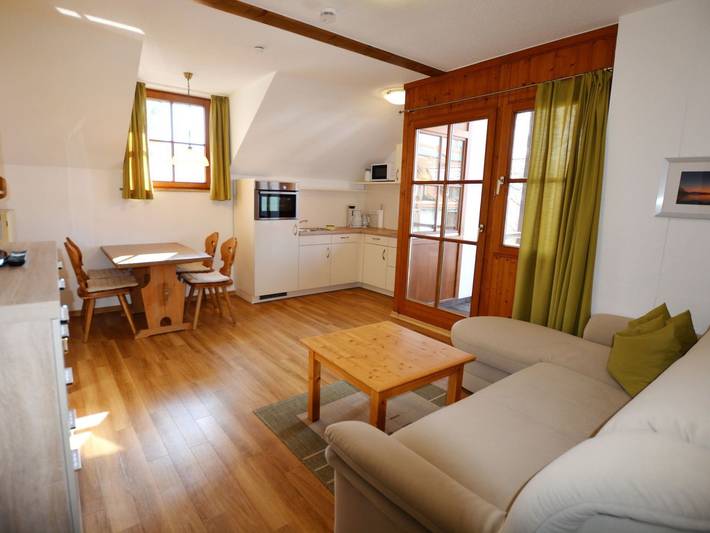 Ferienwohnung für 3 Personen, mit Balkon und Seeblick sowie Sauna in Chieming - 4