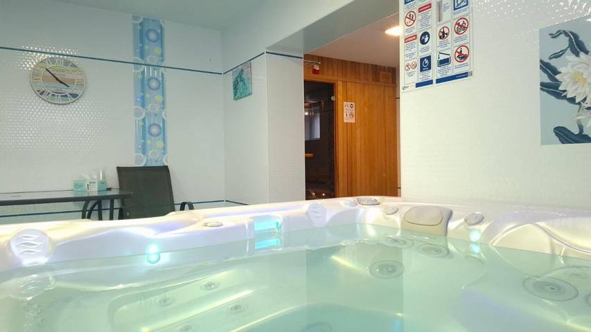 Maison d’hôte pour 5 personnes, avec jardin ainsi que jacuzzi et sauna