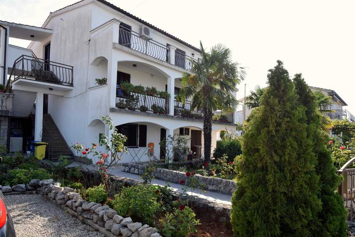Apartament wakacyjny dla 6 osób, z balkon w Njivice