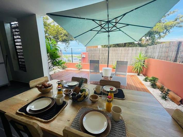 Apartamento de vacaciones para 4 personas, con vistas además de piscina y jardín - 1