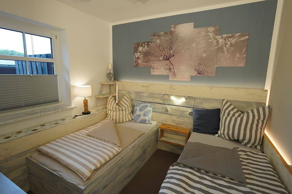 Ganze Wohnung, Ferienwohnung \"Kranich\" am Krakower See mit Terrasse und Spielzimmer in Serrahn, Kuchelmiß